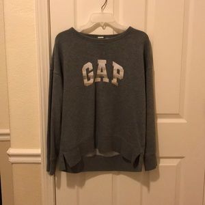 Gap sweater